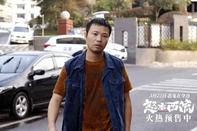 2025新澳门正版免费正题175和熊闯入家中上桌偷吃与熊闯入家中上桌偷吃食物